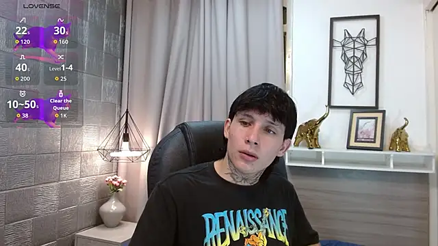 Iantwink18 online show from 10-24-25, 08:05