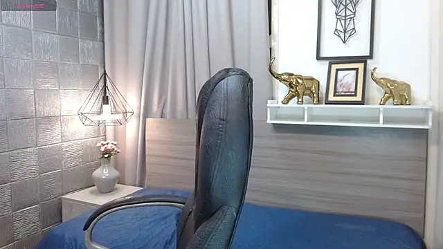 Iantwink18 online show from 10-30-25, 10:10