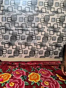 Snapshot of Family02 chatting on 11-13-25, 05:23 Family02 online show from 11-13-25, 05:23