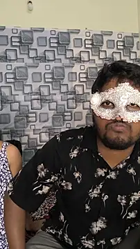 Snapshot of Family02 chatting on 11-24-25, 04:07 Family02 online show from 11-24-25, 04:07