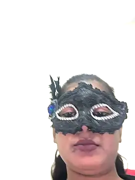 Snapshot of Family02 chatting on 12-03-25, 06:32 Family02 online show from 12-03-25, 06:32