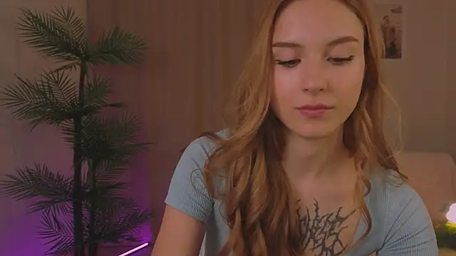 Snapshot of Vegas_V chatting on 10-10-25, 03:00 Vegas V online show from 10-10-25, 03:00