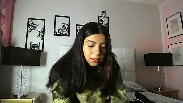 Maia Reficco online show from 10-28-25, 12:30