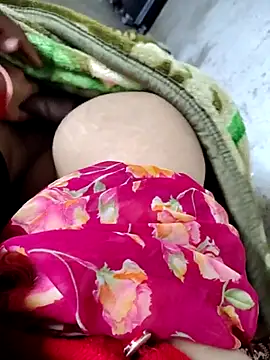 Snapshot of Hot_lali_555 chatting on 11-11-25, 04:34 Hot lali 555 online show from 11-11-25, 04:34