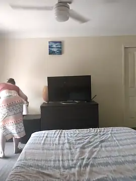 aussiepeaches online show from 09-22-25, 12:23