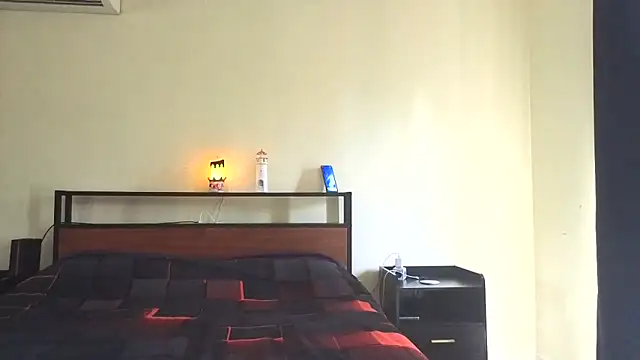 aussiepeaches online show from 10-31-25, 12:55