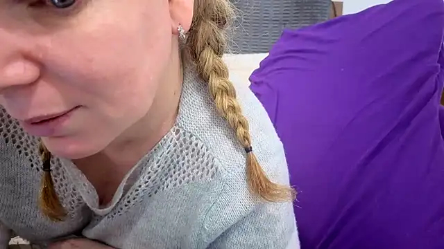 aussiepeaches online show from 06-09-26, 04:46