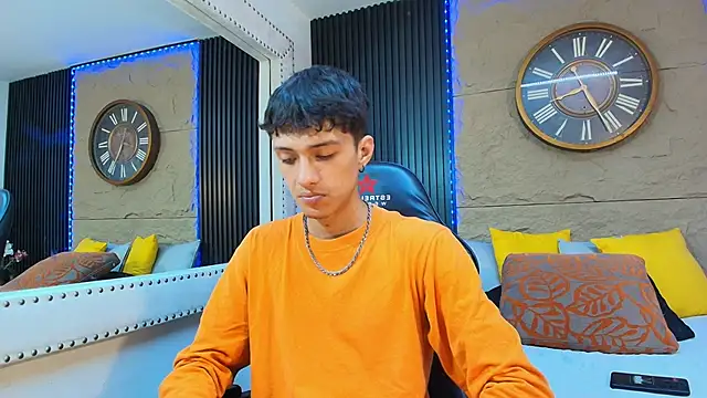 Lean Portman online show from 06-17-26, 01:45