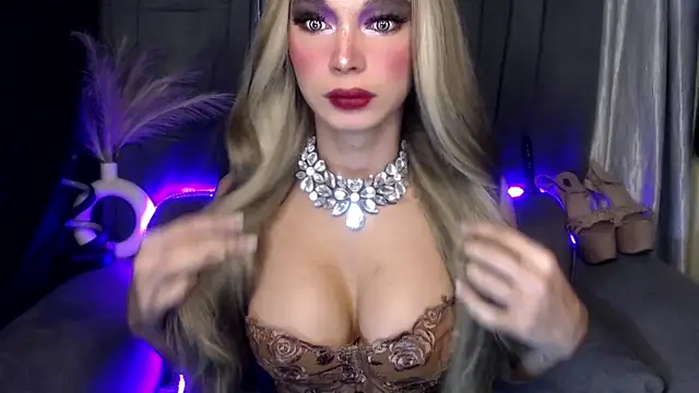 Snapshot of MISTRESSMonica_xxx chatting on 12-18-25, 12:11 MISTRESSMonica xxx online show from 12-18-25, 12:11