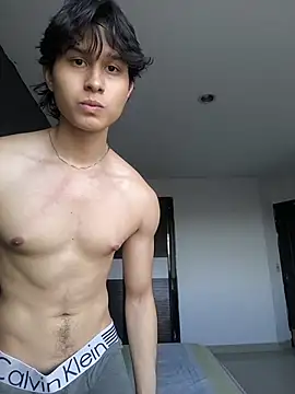 Snapshot of TeddyBear_07 chatting on 10-28-25, 12:41 TeddyBear 07 online show from 10-28-25, 12:41