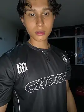 Snapshot of TeddyBear_07 chatting on 11-29-25, 01:30 TeddyBear 07 online show from 11-29-25, 01:30