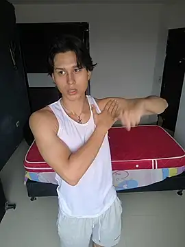 Snapshot of TeddyBear_07 chatting on 12-01-25, 12:21 TeddyBear 07 online show from 12-01-25, 12:21