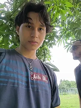 Snapshot of TeddyBear_07 chatting on 12-21-25, 03:30 TeddyBear 07 online show from 12-21-25, 03:30