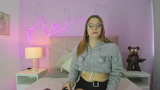 EmaRae1499 online show from 10-31-25, 11:44