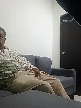 HomHot47 online show from 10-14-25, 02:23