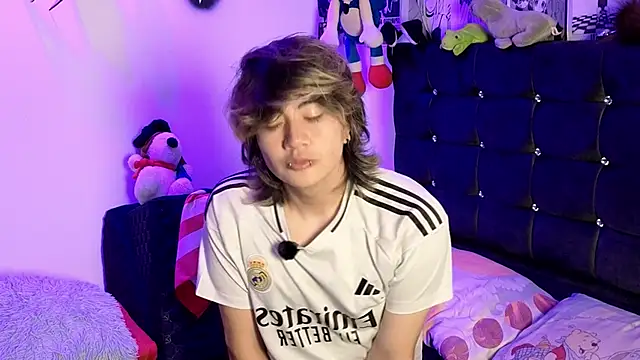 Snapshot of Vamps_Lovers chatting on 03-31-26, 09:21 Vamps Lovers online show from 03-31-26, 09:21