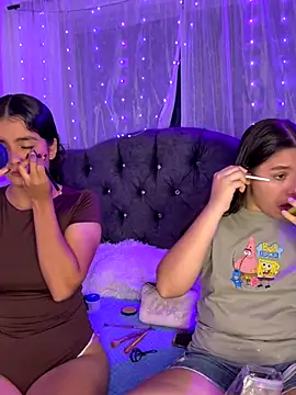 Ashley and Zoe online show from 09-16-25, 06:42