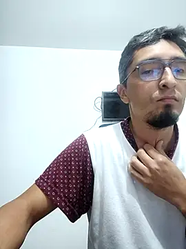 eduardohot15 80 online show from 09-09-25, 04:01