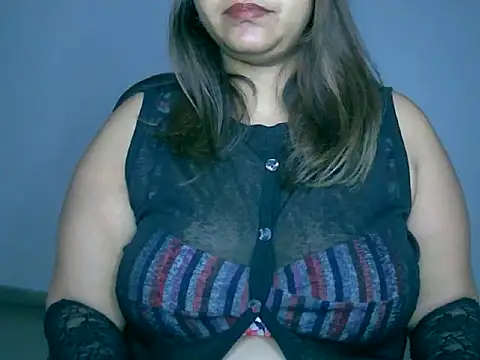 Snapshot of mrymlove chatting on 10-09-25, 02:37 mrymlove online show from 10-09-25, 02:37