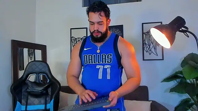 Justin kingX7 online show from 06-12-26, 05:39