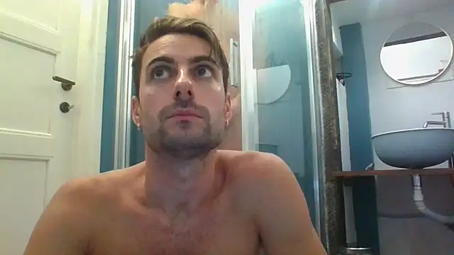 Amicisegreti online show from 10-03-25, 07:33