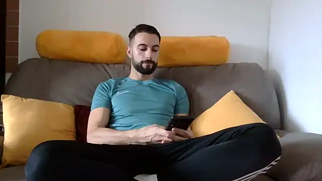 Snapshot of Amicisegreti chatting on 12-23-25, 09:40 Amicisegreti online show from 12-23-25, 09:40