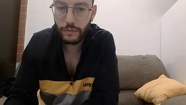 Snapshot of Amicisegreti chatting on 01-14-26, 06:30 Amicisegreti online show from 01-14-26, 06:30