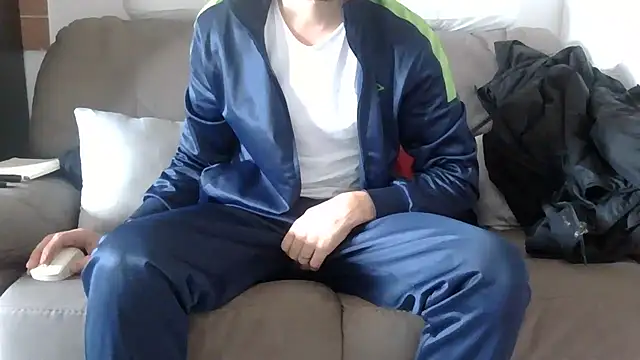 Snapshot of Amicisegreti chatting on 01-15-26, 09:58 Amicisegreti online show from 01-15-26, 09:58