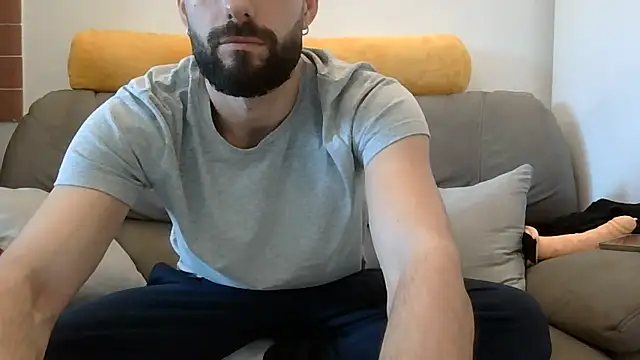 Snapshot of Amicisegreti chatting on 02-19-26, 12:45 Amicisegreti online show from 02-19-26, 12:45