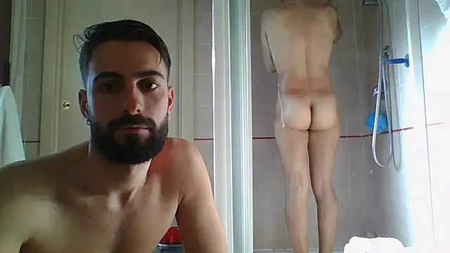 Snapshot of Amicisegreti chatting on 02-23-26, 03:31 Amicisegreti online show from 02-23-26, 03:31