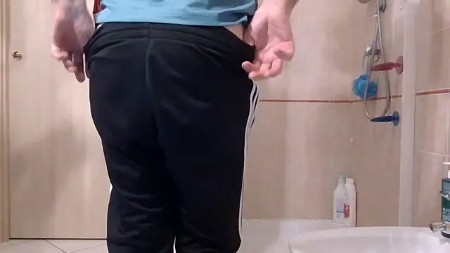 Snapshot of Amicisegreti chatting on 03-13-26, 08:48 Amicisegreti online show from 03-13-26, 08:48