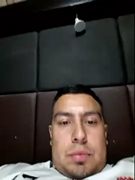 Snapshot of Aaia93 chatting on 01-08-26, 06:26 Aaia93 online show from 01-08-26, 06:26