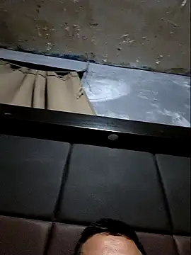 Snapshot of Aaia93 chatting on 01-12-26, 12:05 Aaia93 online show from 01-12-26, 12:05