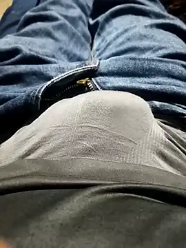 Snapshot of Aaia93 chatting on 03-14-26, 06:08 Aaia93 online show from 03-14-26, 06:08