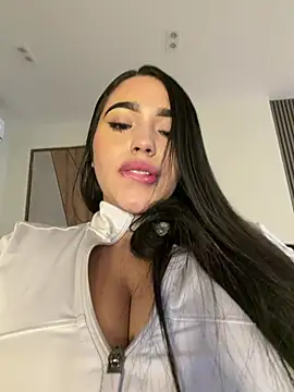 SofiaWildee online show from 07-29-26, 04:54