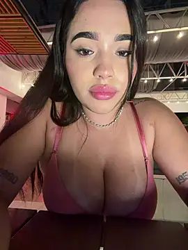 SofiaWildee online show from 08-05-26, 04:37