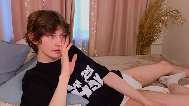  Den1s  online show from 02-10-26, 12:53