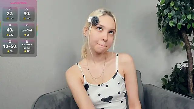 Snapshot of ErinBissonnette chatting on 02-07-26, 07:17 ErinBissonnette online show from 02-07-26, 07:17