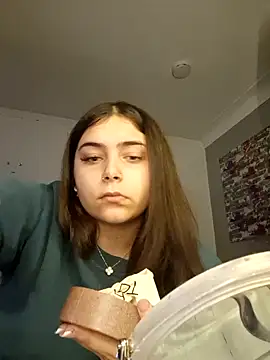 KatieLace online show from 09-28-25, 06:13