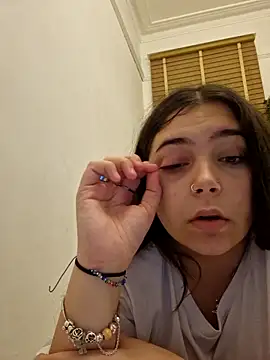 KatieLace online show from 10-14-25, 08:09