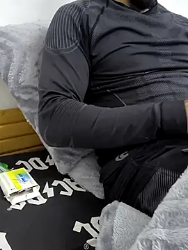 yazinyazin1 online show from 11-26-25, 01:12