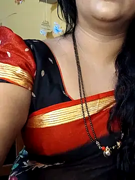 Snapshot of Angel0731 chatting on 06-08-26, 05:02 Angel0731 online show from 06-08-26, 05:02