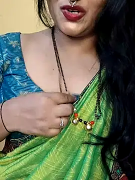 Snapshot of Angel0731 chatting on 06-11-26, 05:33 Angel0731 online show from 06-11-26, 05:33