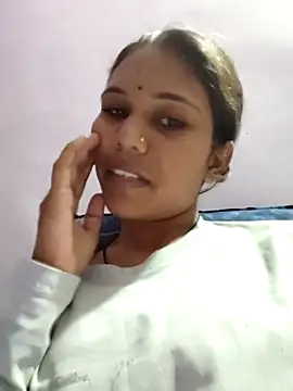 Snapshot of Live-queen08 chatting on 10-07-25, 04:37 Live-queen08 online show from 10-07-25, 04:37