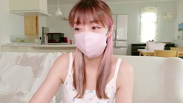 Snapshot of SUZU_1201 chatting on 09-14-25, 12:54 SUZU 1201 online show from 09-14-25, 12:54