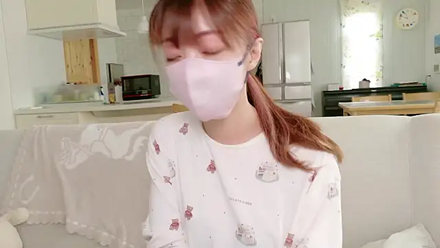 Snapshot of SUZU_1201 chatting on 09-21-25, 12:56 SUZU 1201 online show from 09-21-25, 12:56