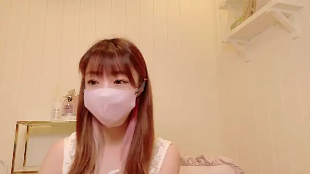 Snapshot of SUZU_1201 chatting on 10-01-25, 12:05 SUZU 1201 online show from 10-01-25, 12:05