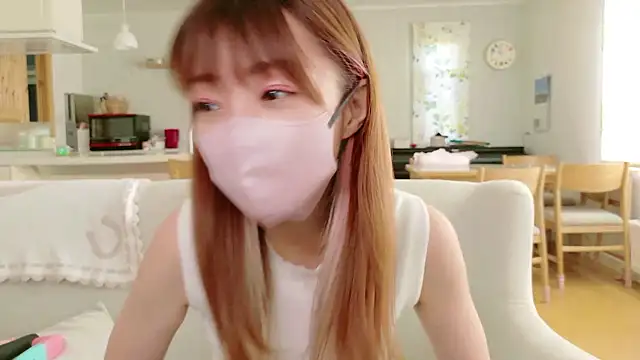 Snapshot of SUZU_1201 chatting on 10-04-25, 01:58 SUZU 1201 online show from 10-04-25, 01:58