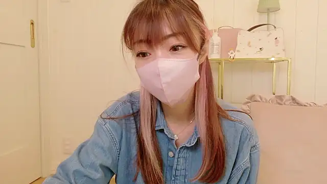 Snapshot of SUZU_1201 chatting on 10-11-25, 01:38 SUZU 1201 online show from 10-11-25, 01:38