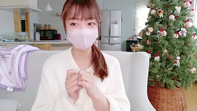 Snapshot of SUZU_1201 chatting on 12-04-25, 12:09 SUZU 1201 online show from 12-04-25, 12:09